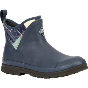 Muck Boot | Original Ankle Boot | Navy/Quilt | 7